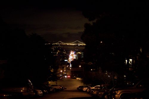 San Francisco by Night (palo-alto_100_7768.jpg) wird geladen. Eindrucksvolle Fotos von der Westküste Amerikas erwarten Sie.